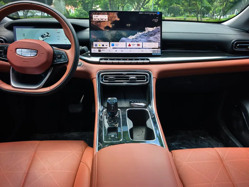 Geely Emgrand 2026 5th Gen 1.5T DCT Flagship interior photo 13