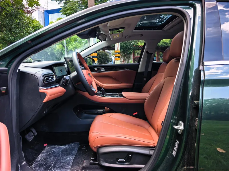 Geely Emgrand 2026 5th Gen 1.5T DCT Flagship interior photo 16