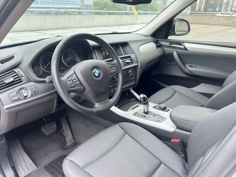 BMW X3 2016 sDrive20i intérieur photo 9