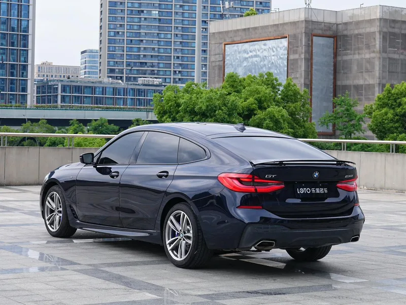 BMW 6 Series GT 2020 630i M Conjunto deportivo exterior foto 4