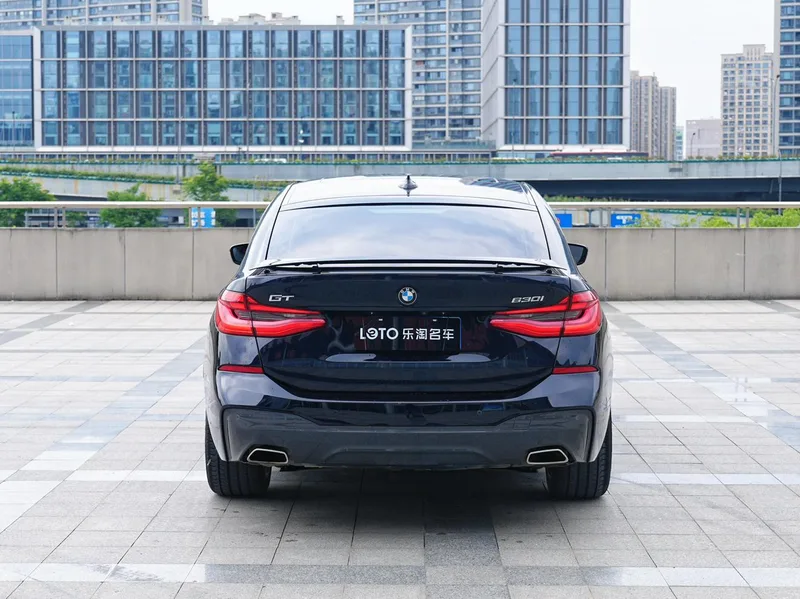 BMW 6 Series GT 2020 630i M Conjunto deportivo exterior foto 5