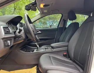 BMW 1 Series 2020 120i Fashionable interior photo 10