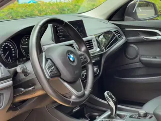 BMW 1 Series 2020 120i Fashionable interior photo 13