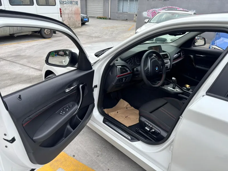 BMW 1 Series (Imported) 2015 120i Traje de diseño deportivo exterior foto 2