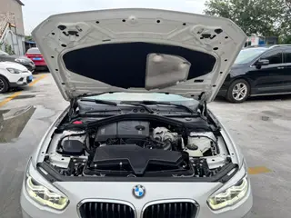 BMW 1 Series (Imported) 2015 120i Traje de diseño deportivo interior foto 12