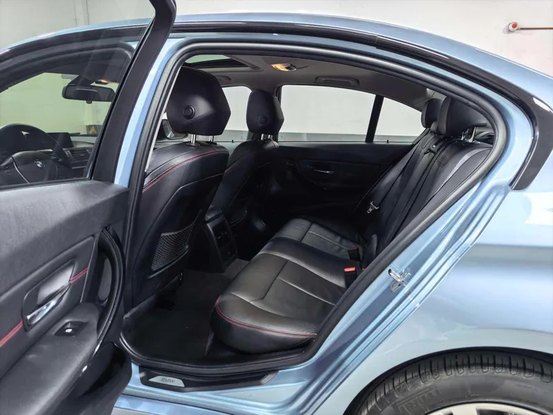 BMW 3 Series 2013 328i M Sporty interior photo 12
