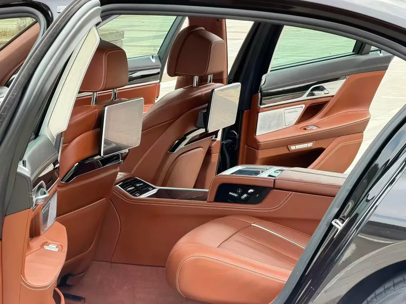 BMW 7 Series 2018 740Li xDrive Premium Class M Sports suit interior photo 8