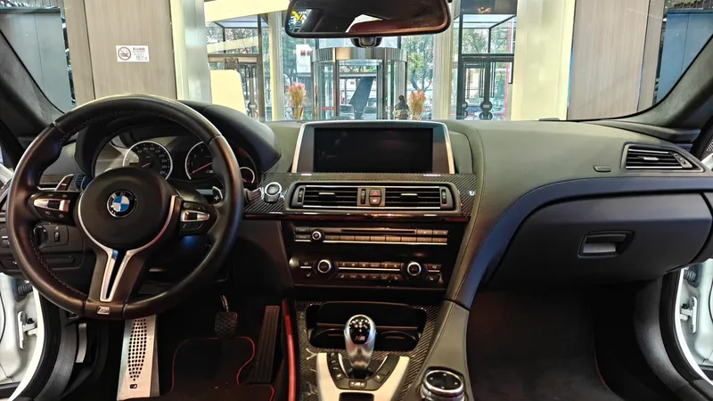BMW M6 2013 M6 Gran Coupe interior photo 11