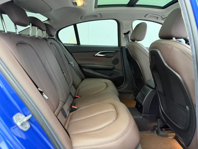 BMW 1 Series 2020 125i Leader M Ensemble de sport extérieur photo 4