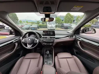 BMW X1 2020 sDrive25Li Leading Type interior photo 10