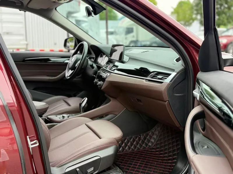 BMW X1 2020 sDrive25Li Leading Type interior photo 12