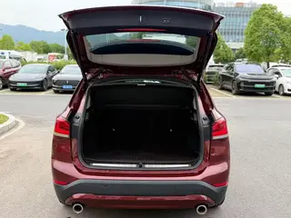 BMW X1 2020 sDrive25Li Leading Type interior photo 13