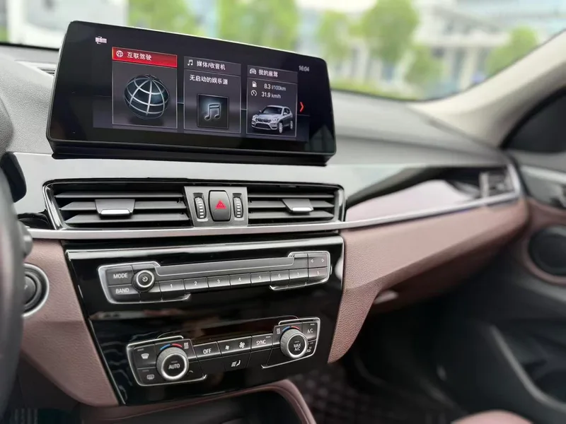 BMW X1 2020 sDrive25Li Leading Type interior photo 15