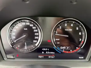 BMW X1 2020 sDrive25Li Leading Type interior photo 18