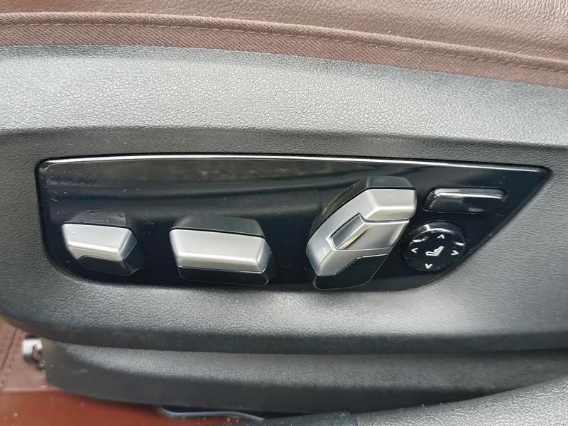 BMW 5 Series 2021 Restyling 530Li Premium Class Luxury Set interior photo 17