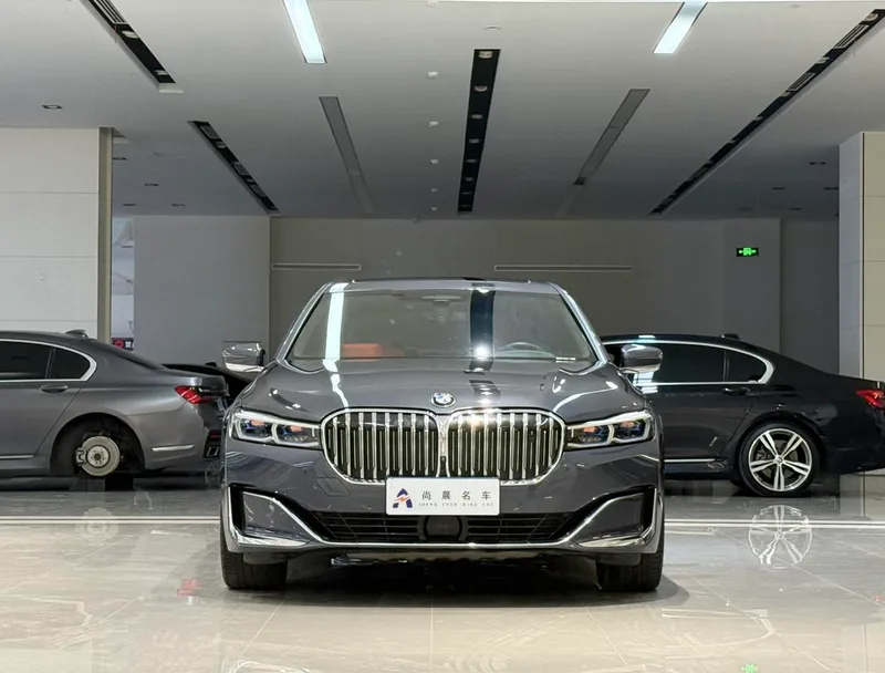 BMW 7 Series 2019 750Li xDrive V8 Роскошный набор экстерьер фото 2
