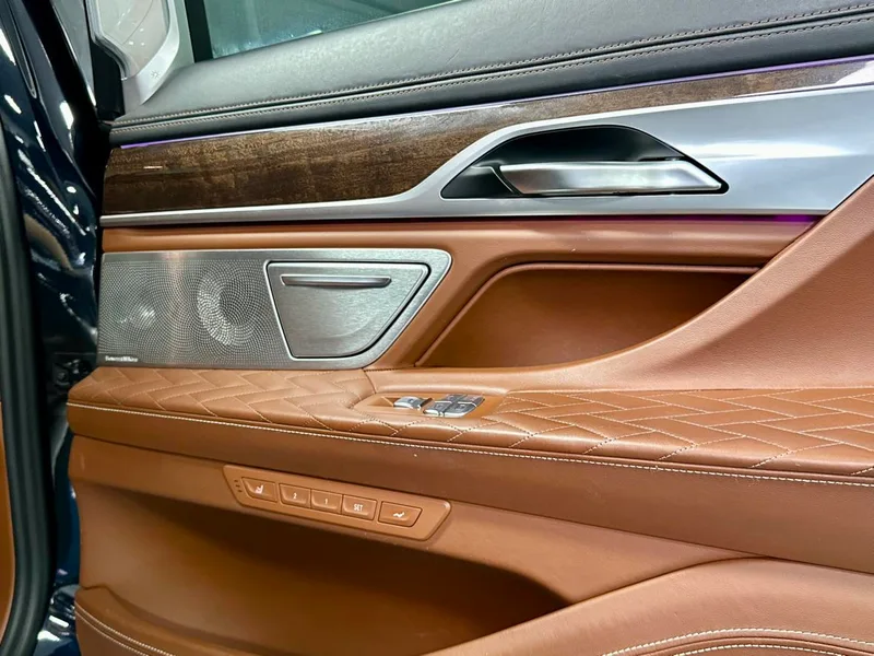 BMW 7 Series 2019 740Li xDrive Type administratif Ensemble de luxe extérieur photo 6