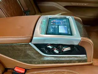 BMW 7 Series 2019 740Li xDrive Type administratif Ensemble de luxe extérieur photo 8
