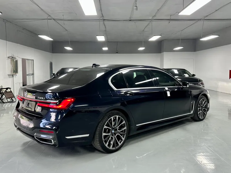 BMW 7 Series 2019 740Li xDrive Type administratif Ensemble de luxe intérieur photo 15