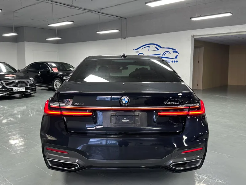 BMW 7 Series 2019 740Li xDrive Type administratif Ensemble de luxe intérieur photo 16