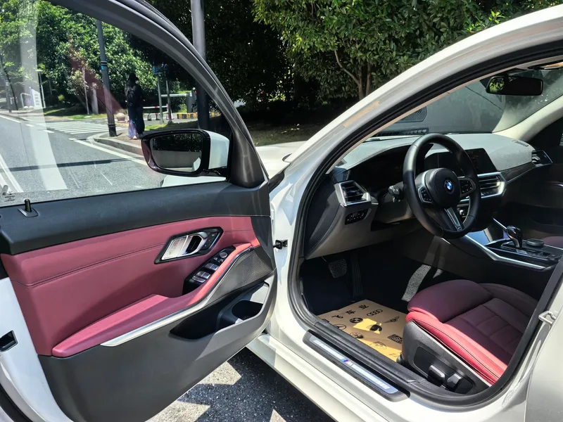 BMW 3 Series 2021 Restyling 325Li M Sports suit interior photo 11