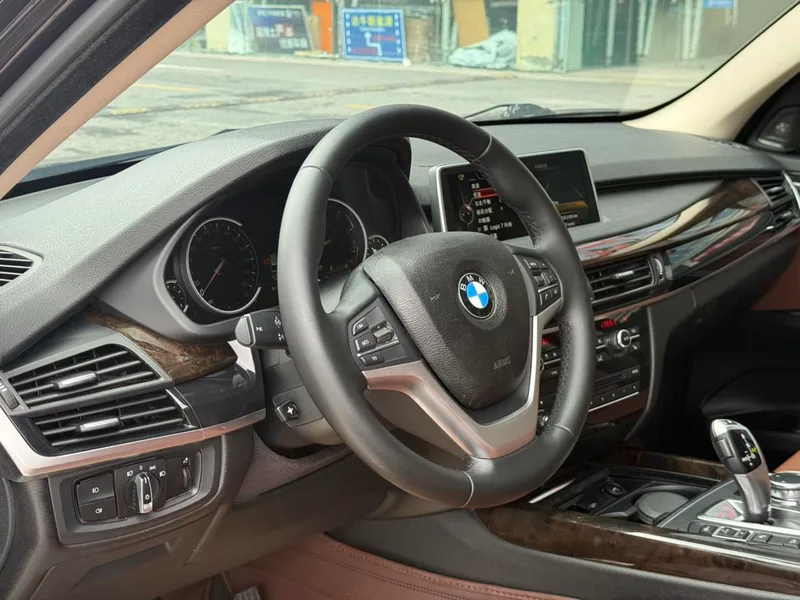 BMW X5 2015 xDrive28i interior photo 12