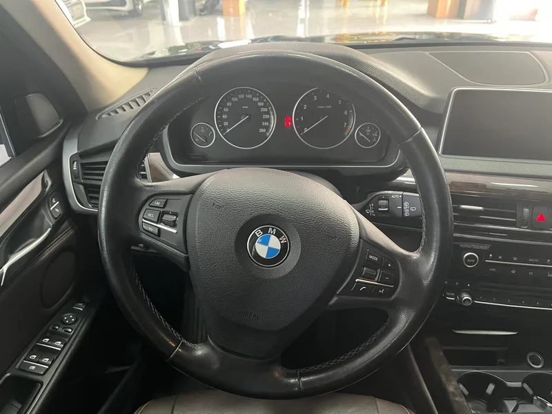 BMW X5 2014 xDrive35i Elegant style interior photo 12