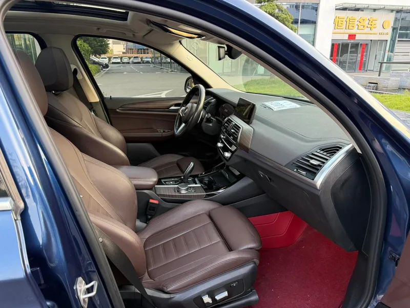 BMW X3 2020 xDrive28i M Sports suit interior photo 19