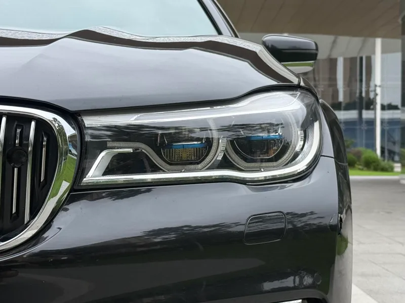 BMW 7 Series 2016 750Li xDrive Version à cinq places extérieur photo 4