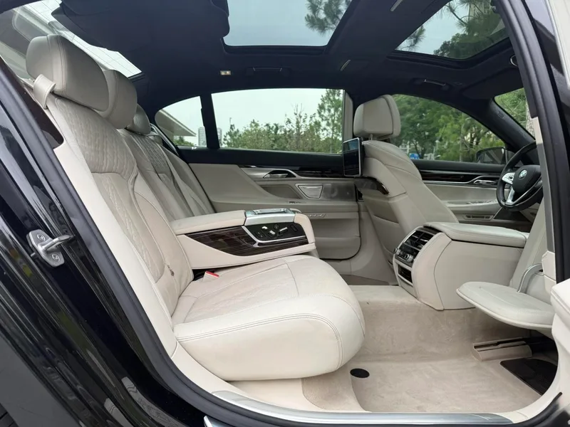 BMW 7 Series 2016 750Li xDrive Version à cinq places extérieur photo 10