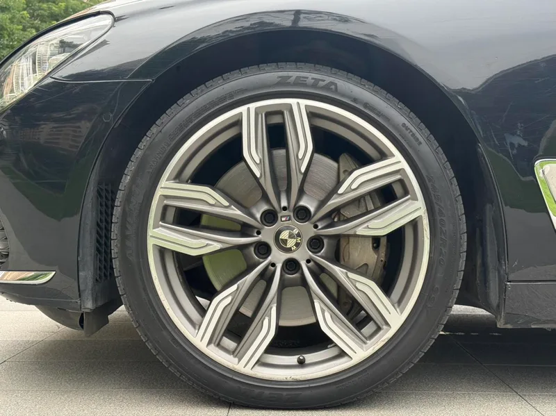 BMW 7 Series 2016 750Li xDrive Version à cinq places intérieur photo 19