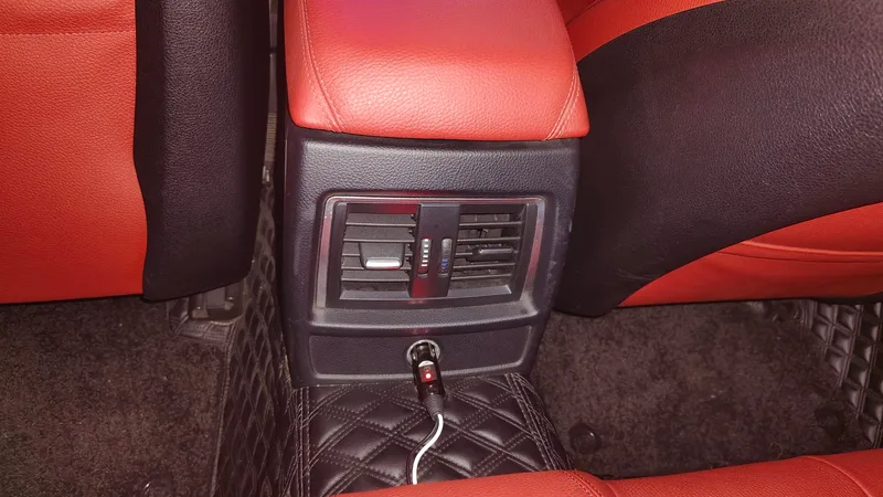 BMW 4 Series 2019 425i Convertible M Sports suit interior photo 10