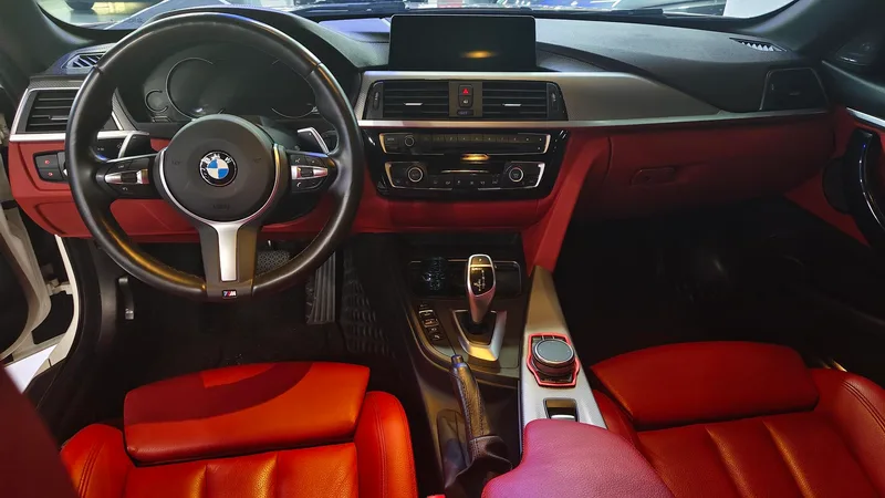 BMW 4 Series 2019 425i Convertible M Sports suit interior photo 12