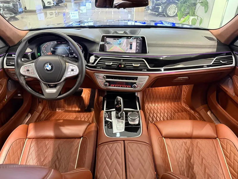 BMW 7 Series 2019 Restyling 740Li xDrive Administrative Luxury Set exterior photo 7