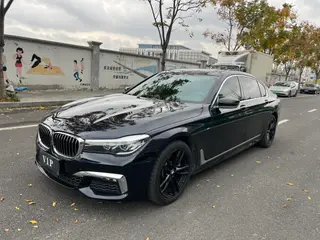 BMW 7 Series 2018 730Li Leader M Ensemble de sport