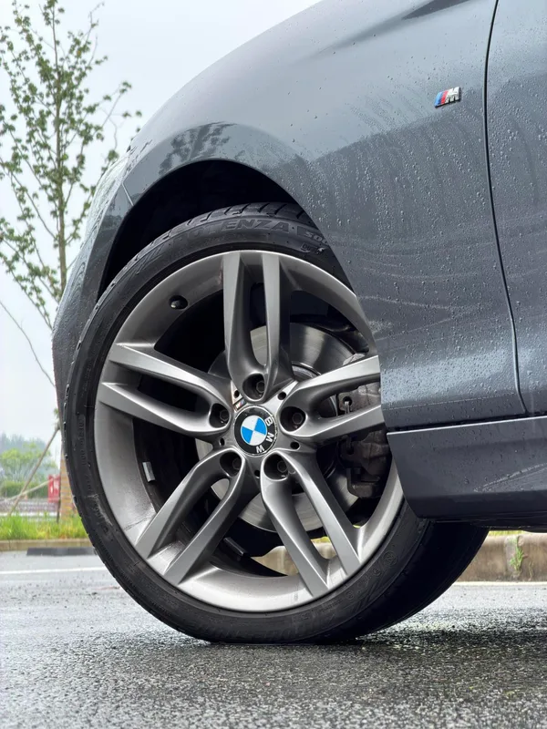 BMW 1 Series (Imported) 2018 120i M Sports suit exterior photo 4