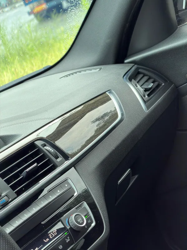 BMW 1 Series (Imported) 2018 120i M Sports suit interior photo 8
