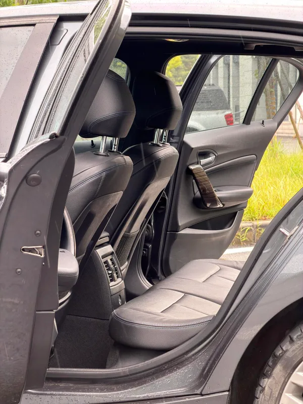 BMW 1 Series (Imported) 2018 120i M Sports suit interior photo 12