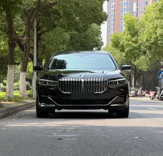 BMW 7 Series 2019 Restyling 740Li Leading Type Luxury Set exterior photo 2