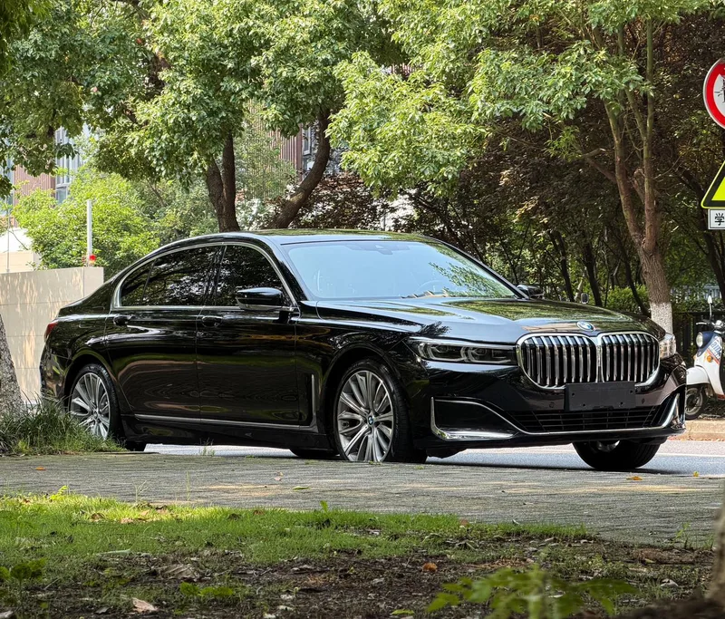 BMW 7 Series 2019 Restyling 740Li Leading Type Luxury Set exterior photo 3