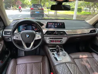 BMW 7 Series 2019 Restyling 740Li Leading Type Luxury Set interior photo 16