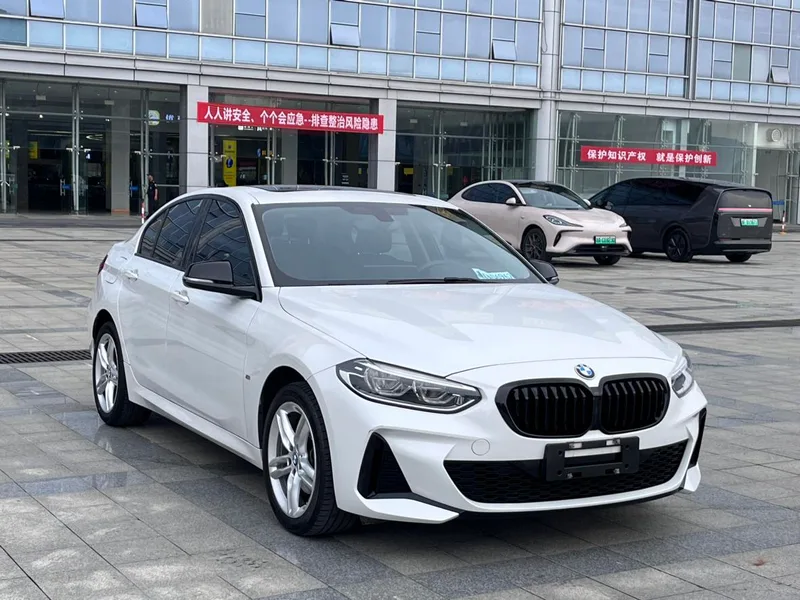 BMW 1 Series 2021 120i M Sports Obsidian Night Edition exterior photo 3