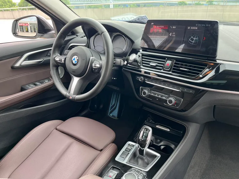 BMW 1 Series 2021 120i M Sports Obsidian Night Edition exterior photo 6
