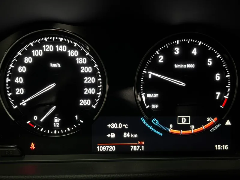 BMW 1 Series 2021 120i M Sports Obsidian Night Edition interior photo 10