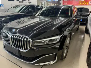 BMW 7 Series 2021 740Li Líder Traje de lujo