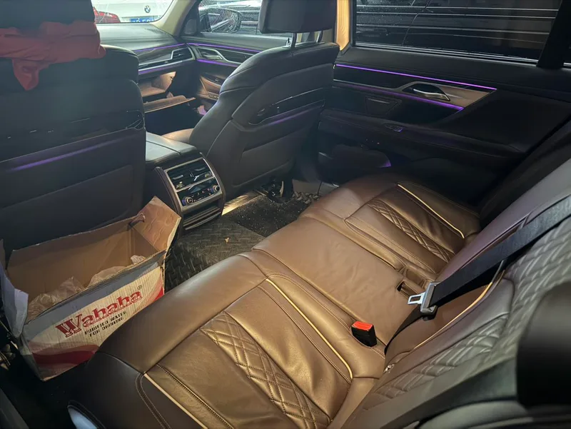 BMW 7 Series 2021 740Li Leading Type Luxury Set exterior photo 7