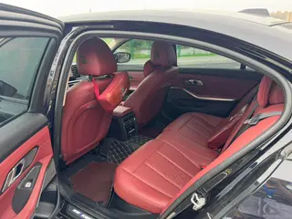 BMW 3 Series 2023 325Li M Спортивный ночной костюм интерьер фото 9