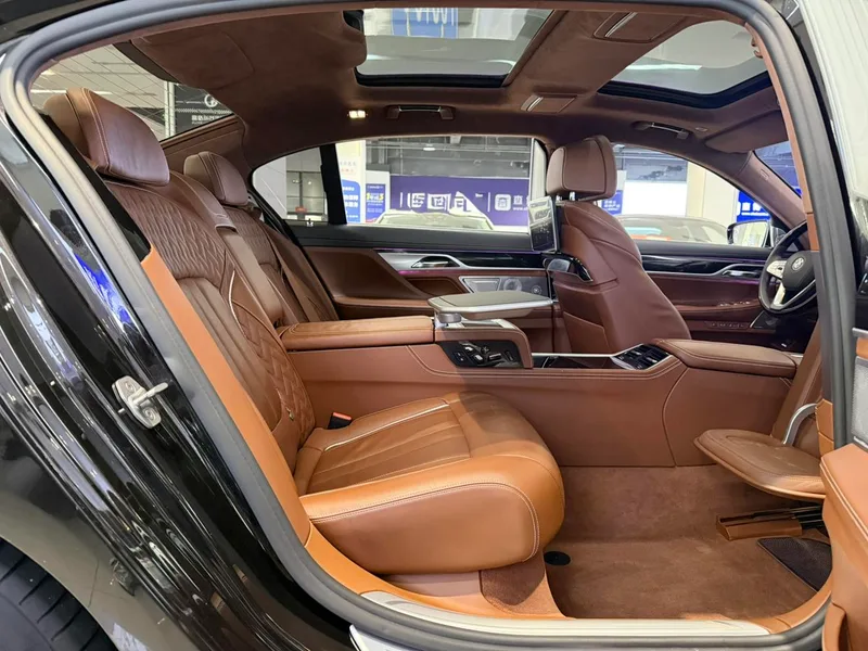 BMW 7 Series 2018 740Li xDrive Premium Class M Sports suit exterior photo 10