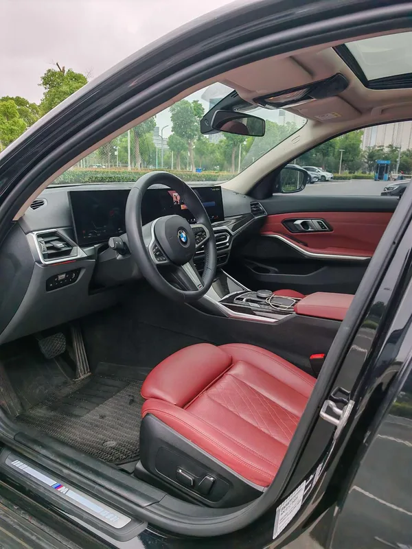 BMW 3 Series 2023 325Li M Sports suit exterior photo 6