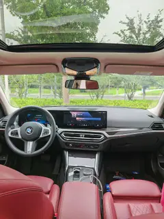 BMW 3 Series 2023 325Li M Sports suit interior photo 9